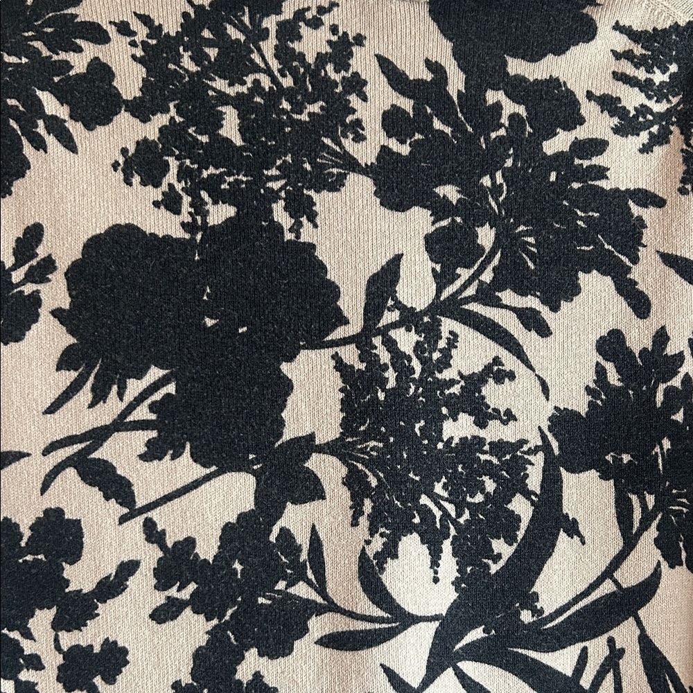 Floral Button-Up Cardigan - Picture 11 of 12
